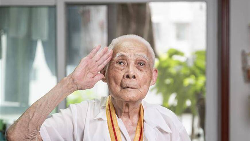 美国队长4黑人,香港免费六会彩开奖结果,准确资料解释落实_权威版V10.21